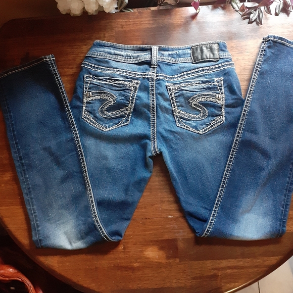 Silver Jeans Suki Mid Straight Fluid - Picture 3 of 16